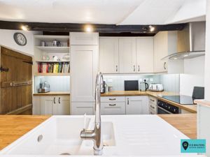 Kitchen- click for photo gallery